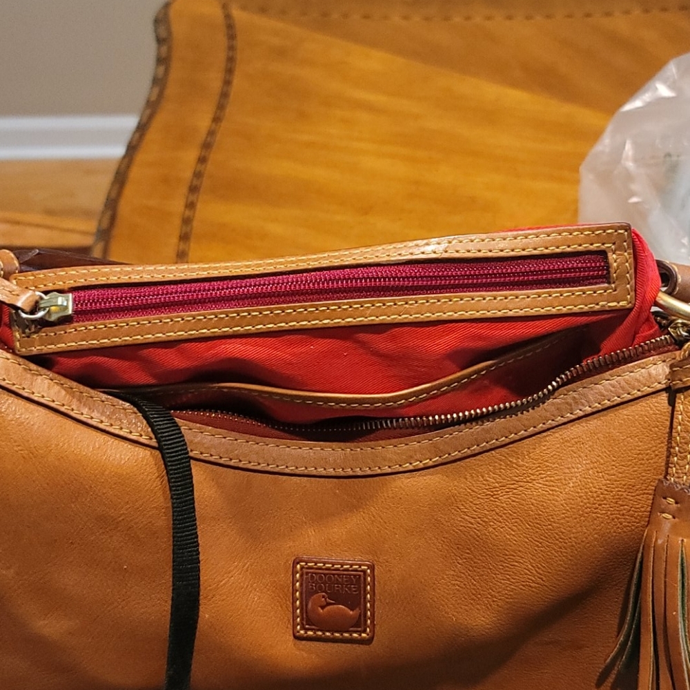 Dooney and Bourke purse - Picture 13 of 16